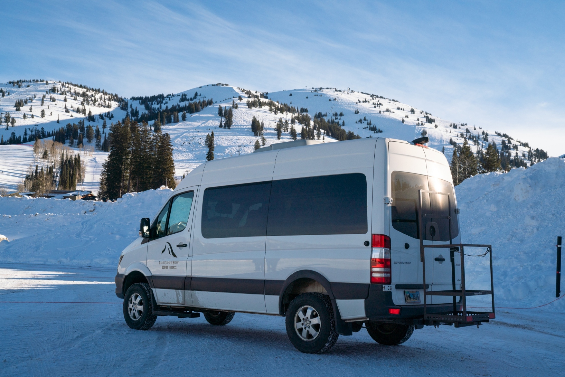 Picture of SHARED AIRPORT SHUTTLE